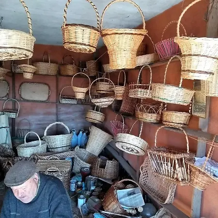 Гостевой дом Casa De Piellas Кабесейраш-ди-Башту