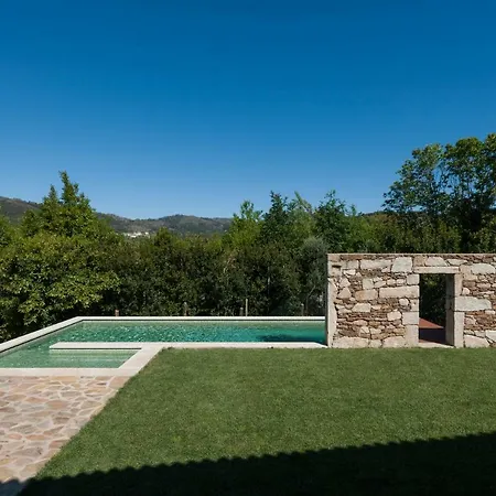 Casa De Piellas Кабесейраш-ди-Башту